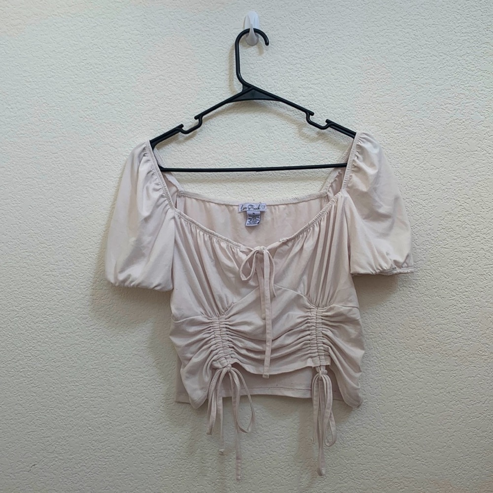 White shirt sleeve top 🤍